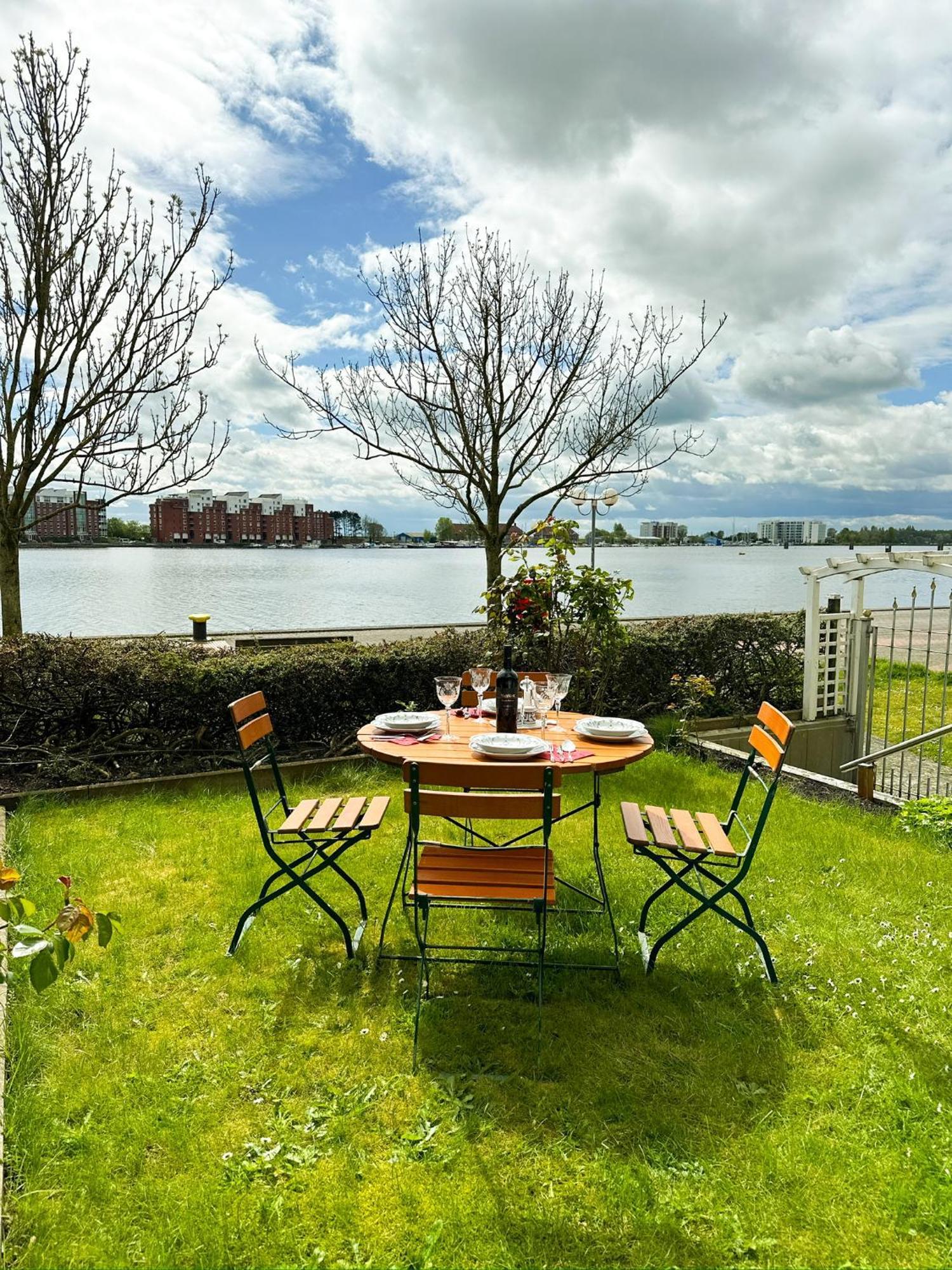 Ferienwohnung Havenblick Wilhelmshaven Exterior foto