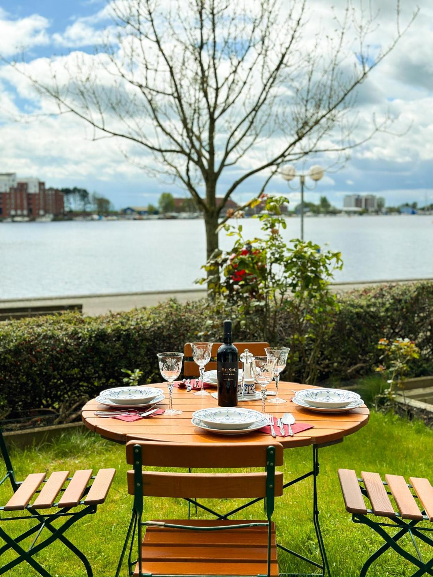 Ferienwohnung Havenblick Wilhelmshaven Exterior foto